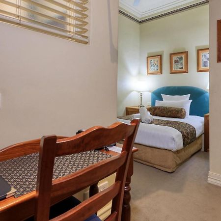 Royal Exchange Hotel Broken Hill Bagian luar foto
