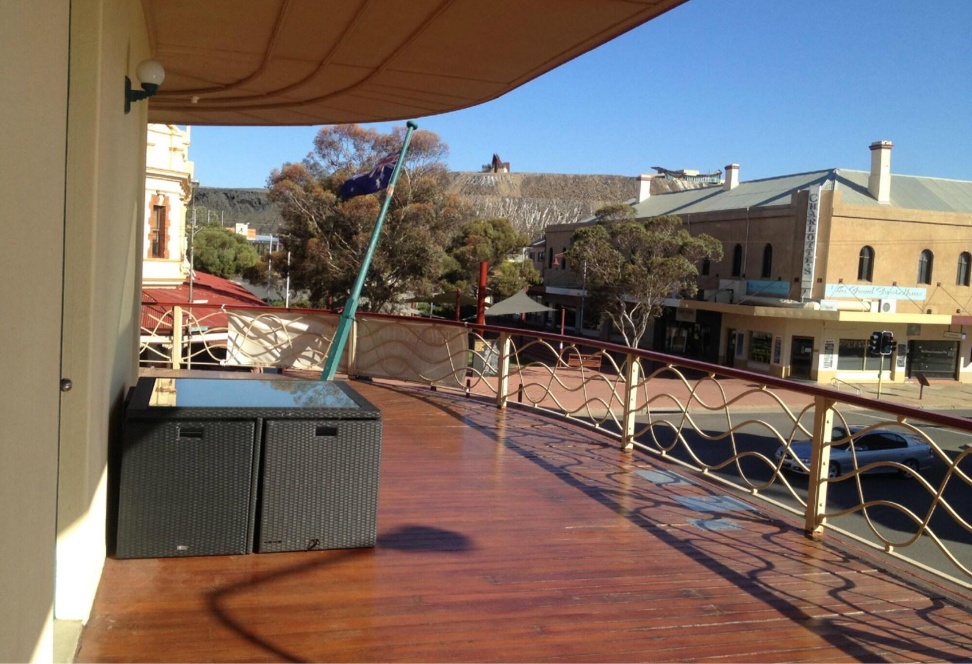 Royal Exchange Hotel Broken Hill Bagian luar foto