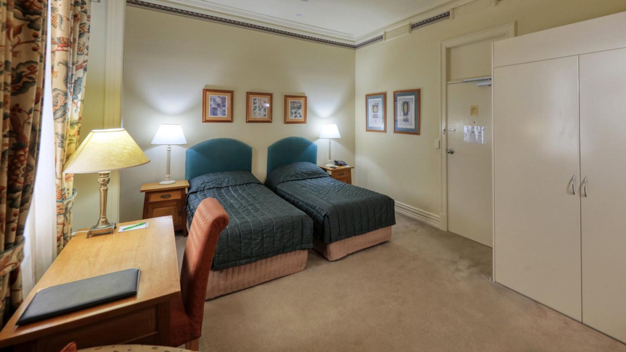 Royal Exchange Hotel Broken Hill Bagian luar foto