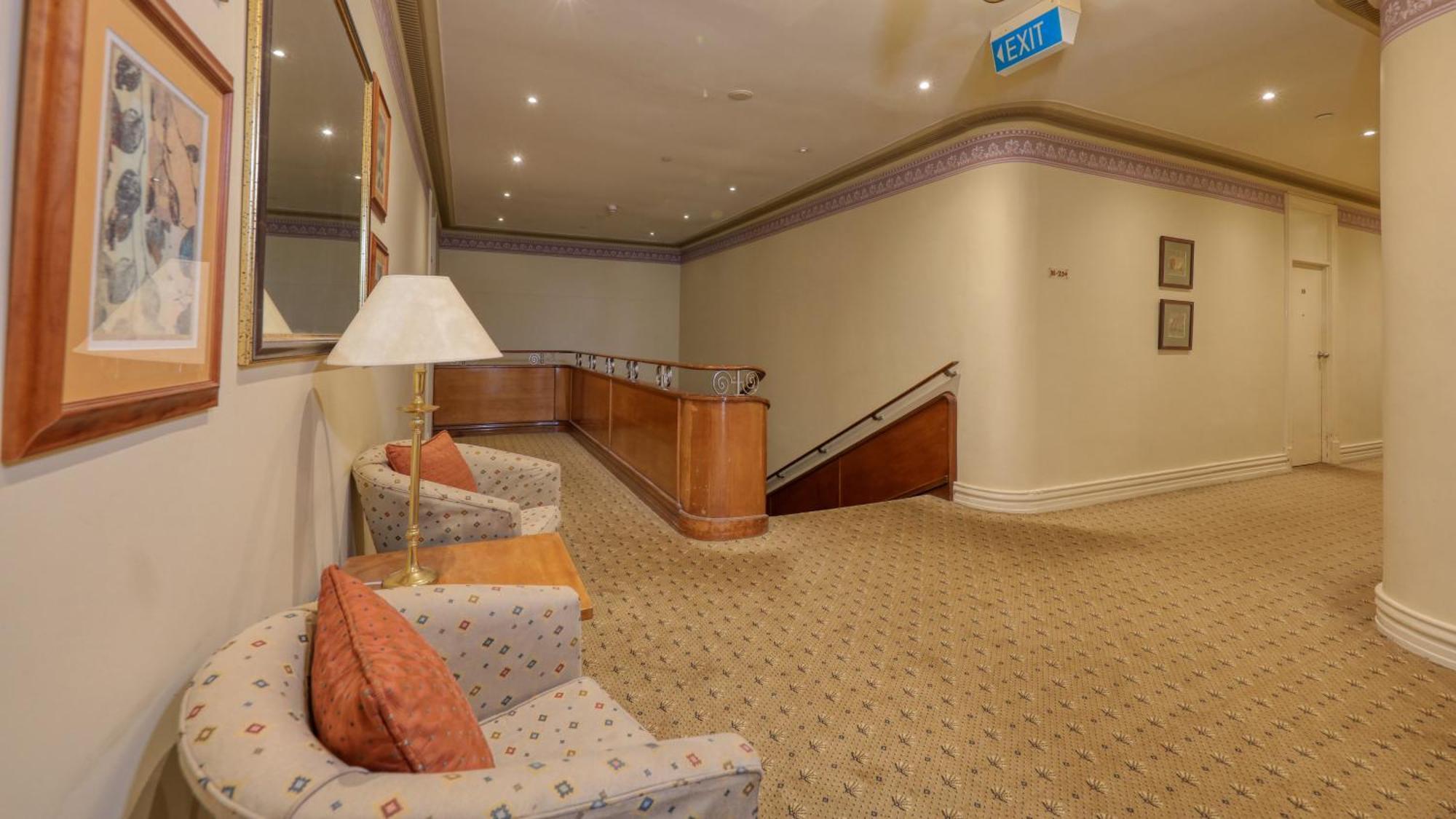 Royal Exchange Hotel Broken Hill Bagian luar foto