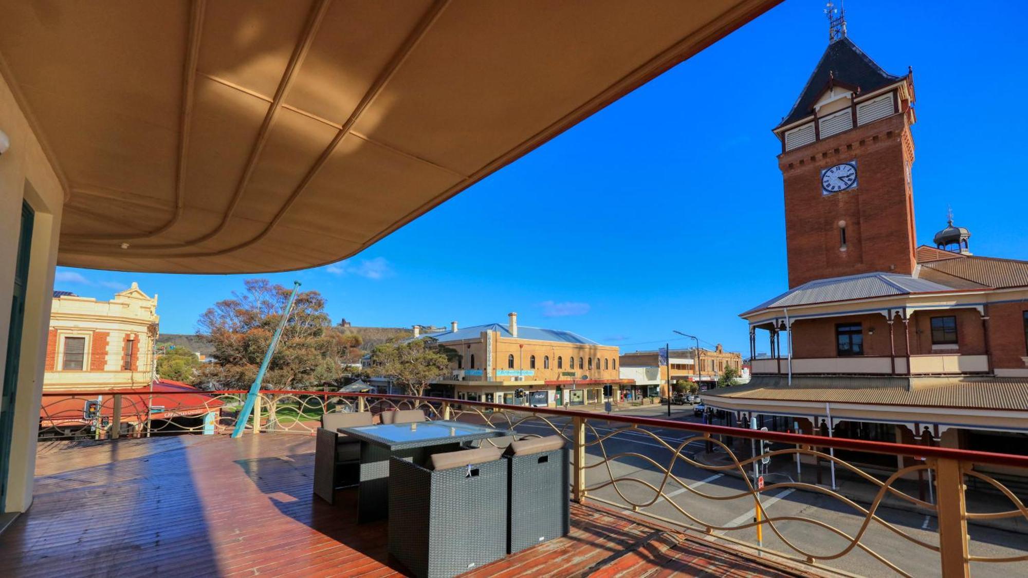 Royal Exchange Hotel Broken Hill Bagian luar foto